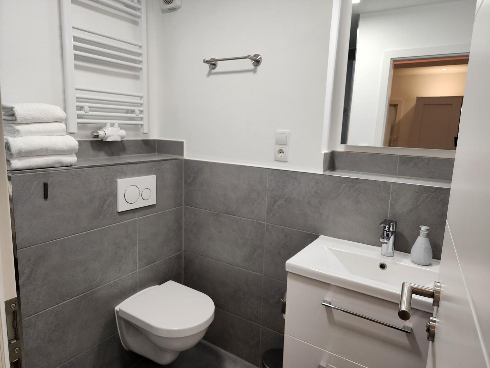 Davin City Aparments - Self-Check-In Hamburg Ngoại thất bức ảnh