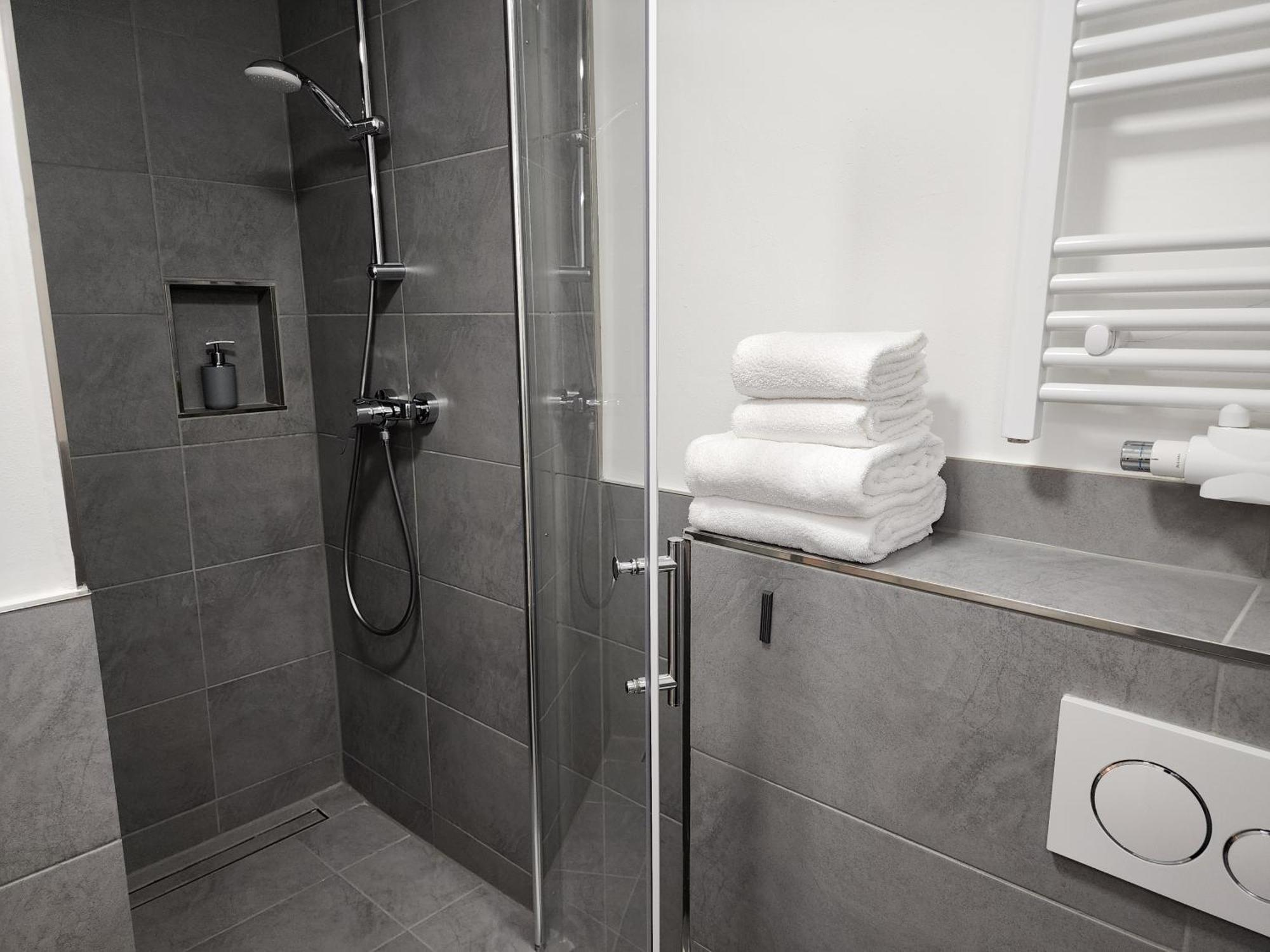 Davin City Aparments - Self-Check-In Hamburg Ngoại thất bức ảnh
