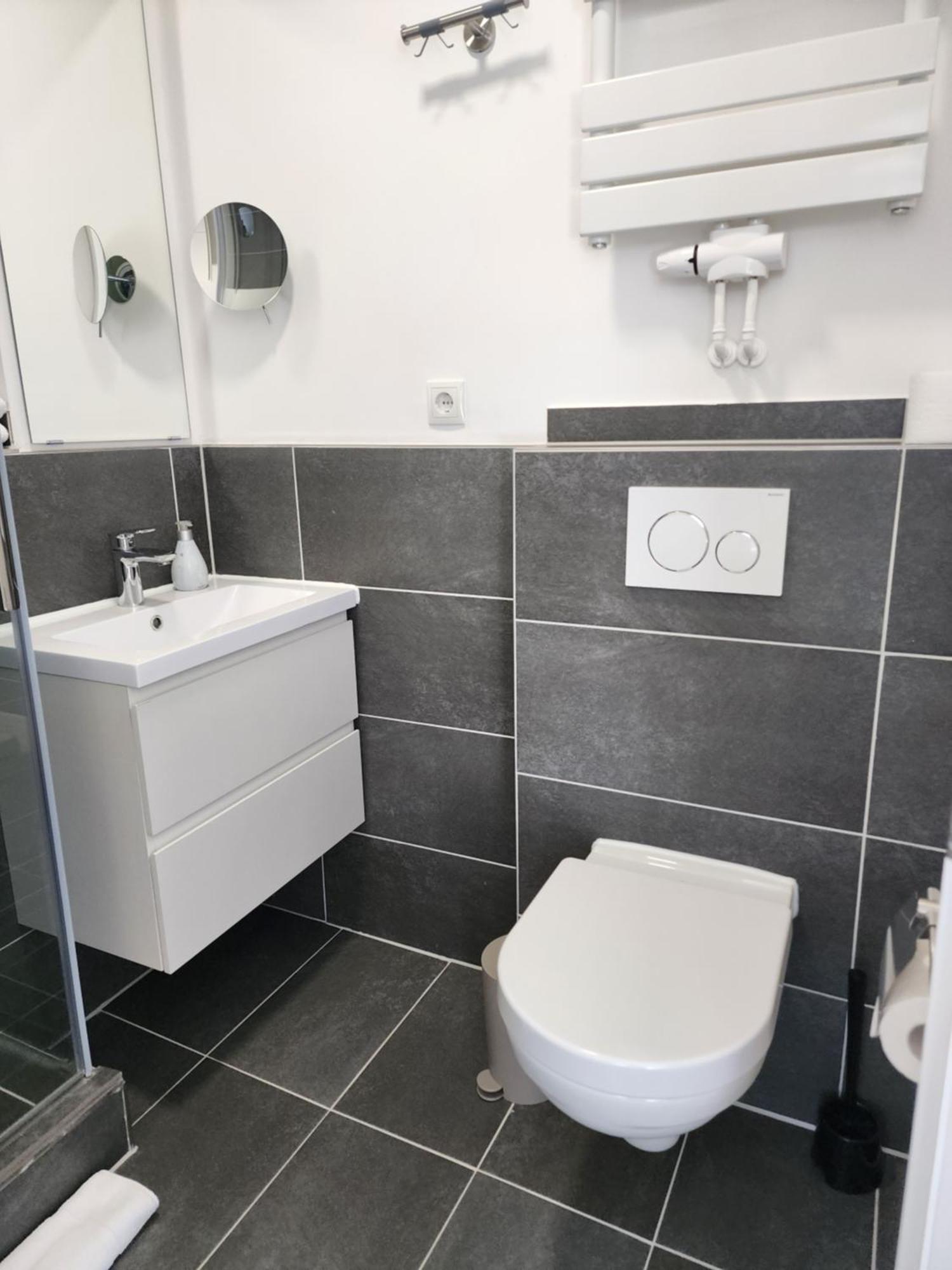 Davin City Aparments - Self-Check-In Hamburg Ngoại thất bức ảnh
