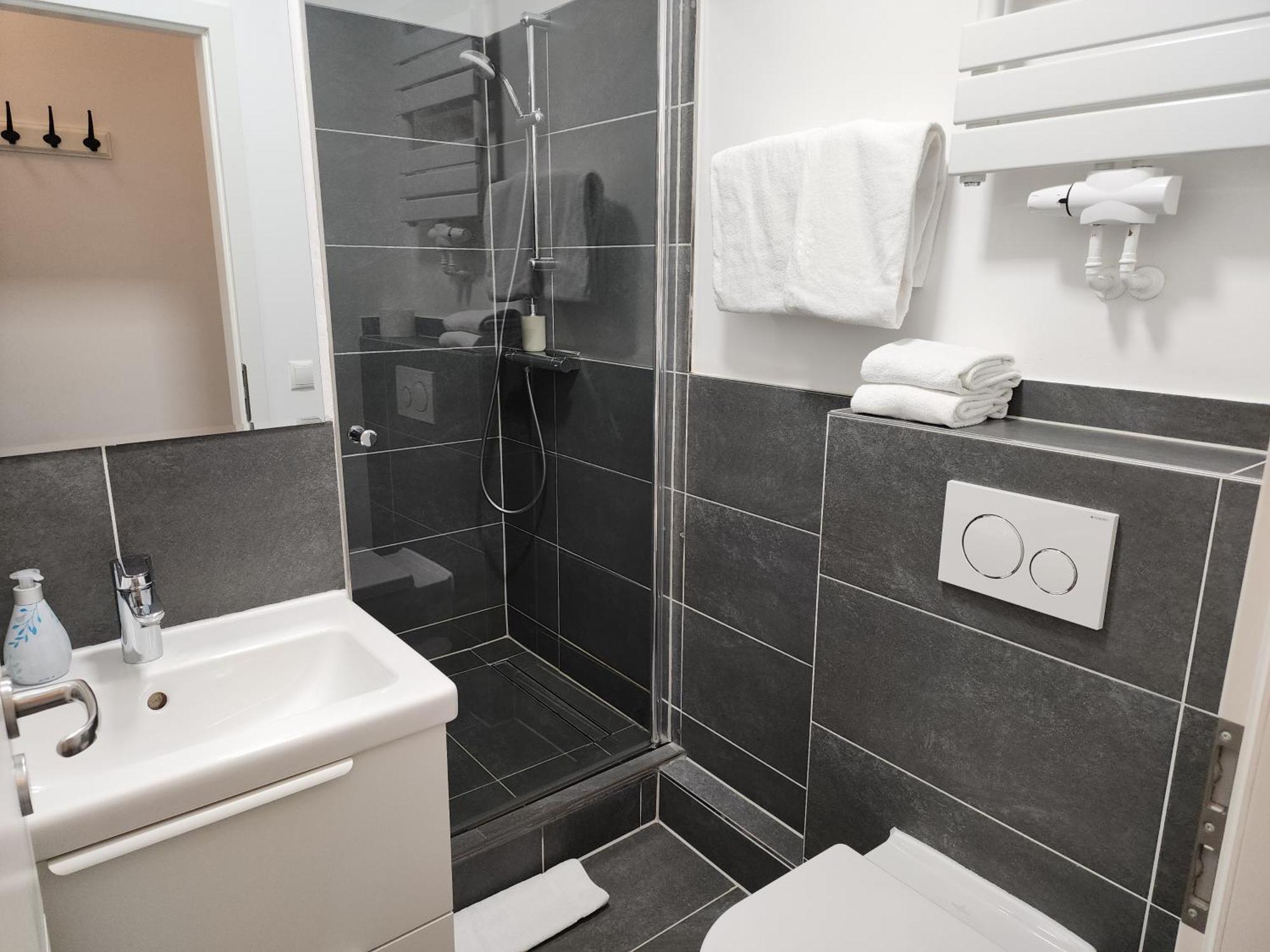 Davin City Aparments - Self-Check-In Hamburg Ngoại thất bức ảnh