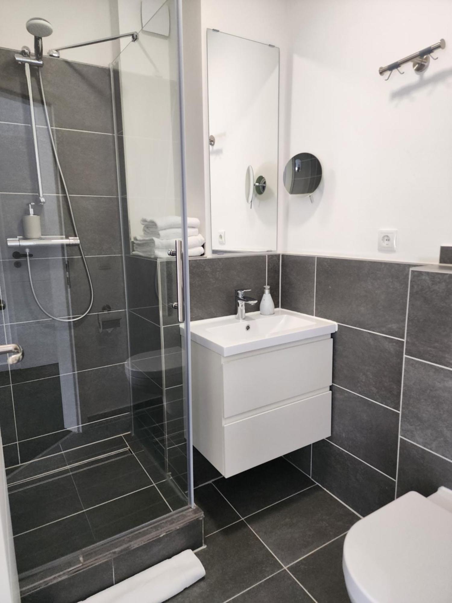Davin City Aparments - Self-Check-In Hamburg Ngoại thất bức ảnh
